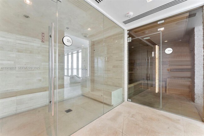 Building Photo - 3131 NE 7th Ave