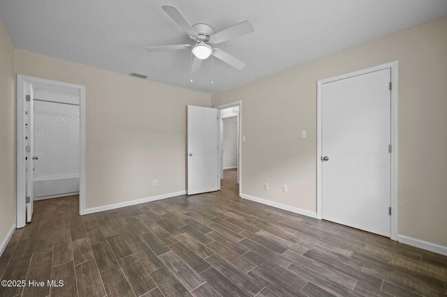Building Photo - 105 Wedgewood Dr