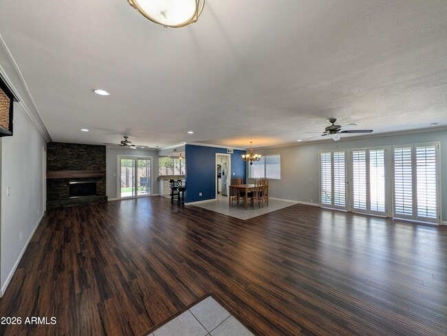 Building Photo - 10044 N 39th Ln