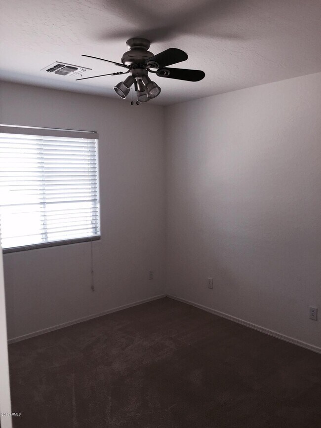 Building Photo - 15346 W Laurel Ln