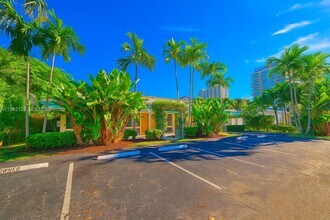 Building Photo - 3217 NE 7th Pl