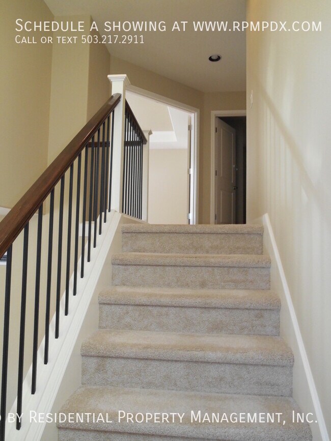Building Photo - 6984 NW 167th Ave