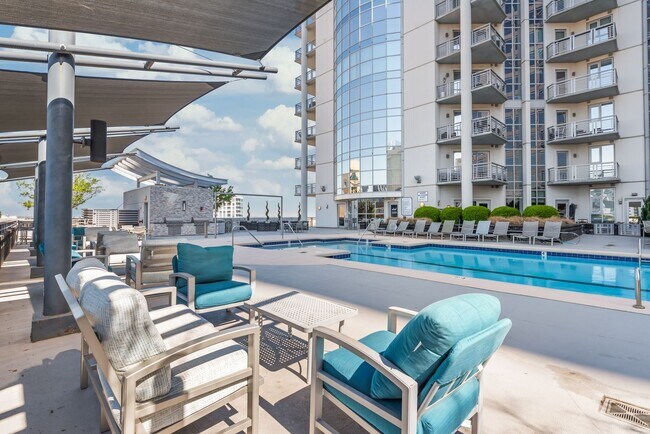 Building Photo - 25th Floor Condo in the heart of Uptown!!