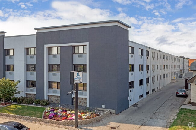 Primary Photo - Woods View Apartments