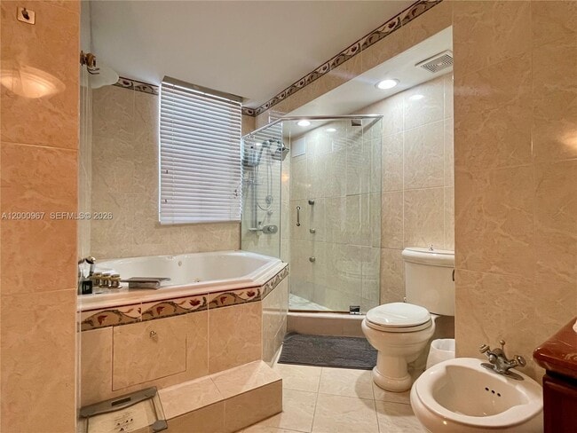 Building Photo - 9511 Collins Ave