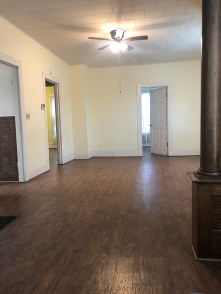 Dining Area - 174 Grand St