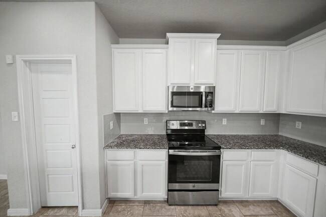 Building Photo - 6810 Comanche Band