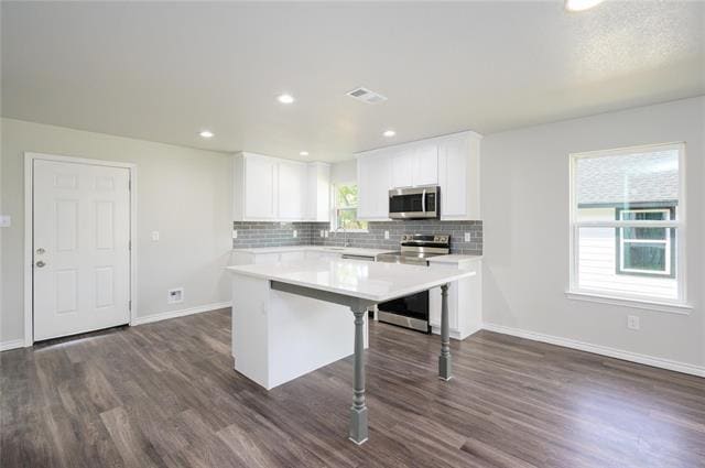 Building Photo - 103 3rd St