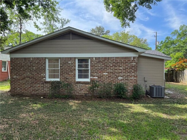 Building Photo - 2909 Halls Mill Rd
