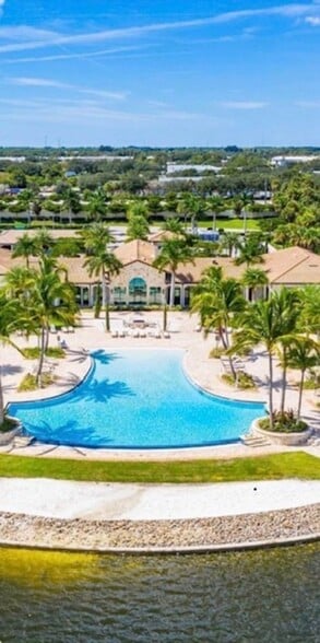 Building Photo - 229 Vinadio Blvd