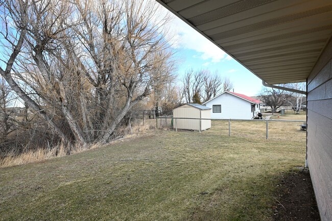 Building Photo - 272 WY-335