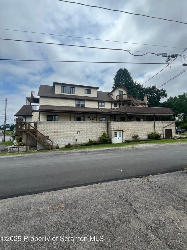 Primary Photo - 921 Union St