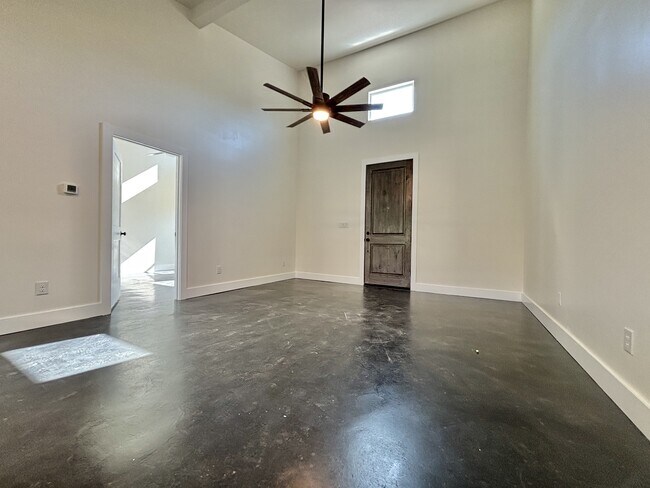 Building Photo - 329 Canyon Springs Dr