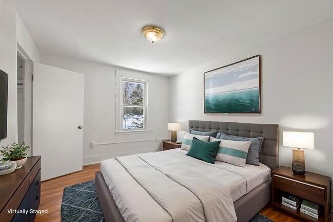 Building Photo - 122 Union St