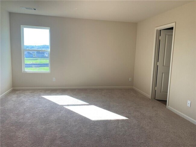 Building Photo - 929 Independence Ave