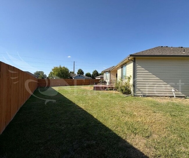 Building Photo - Three Bedroom, Two Bathroom House in Chape...