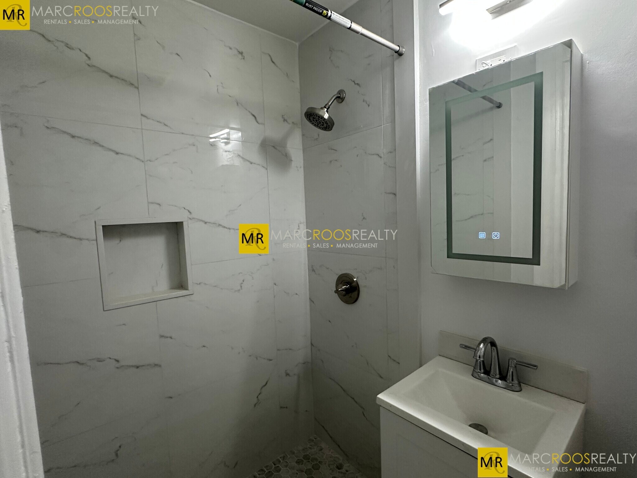 Building Photo - 474 Commonwealth Ave