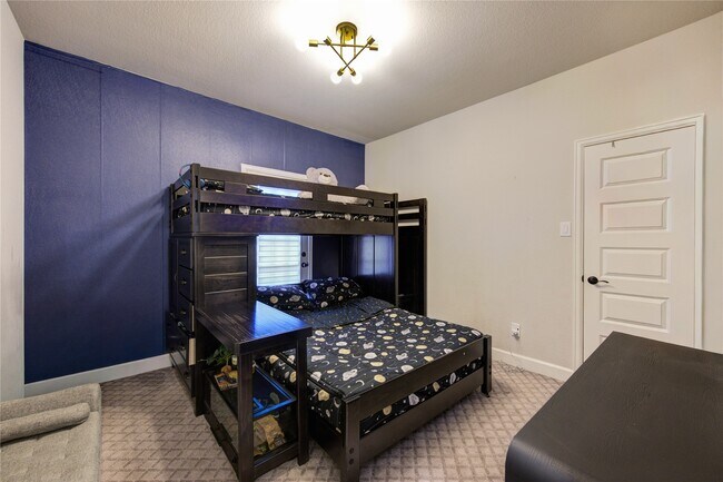 Building Photo - 1815 Longcroft Ln