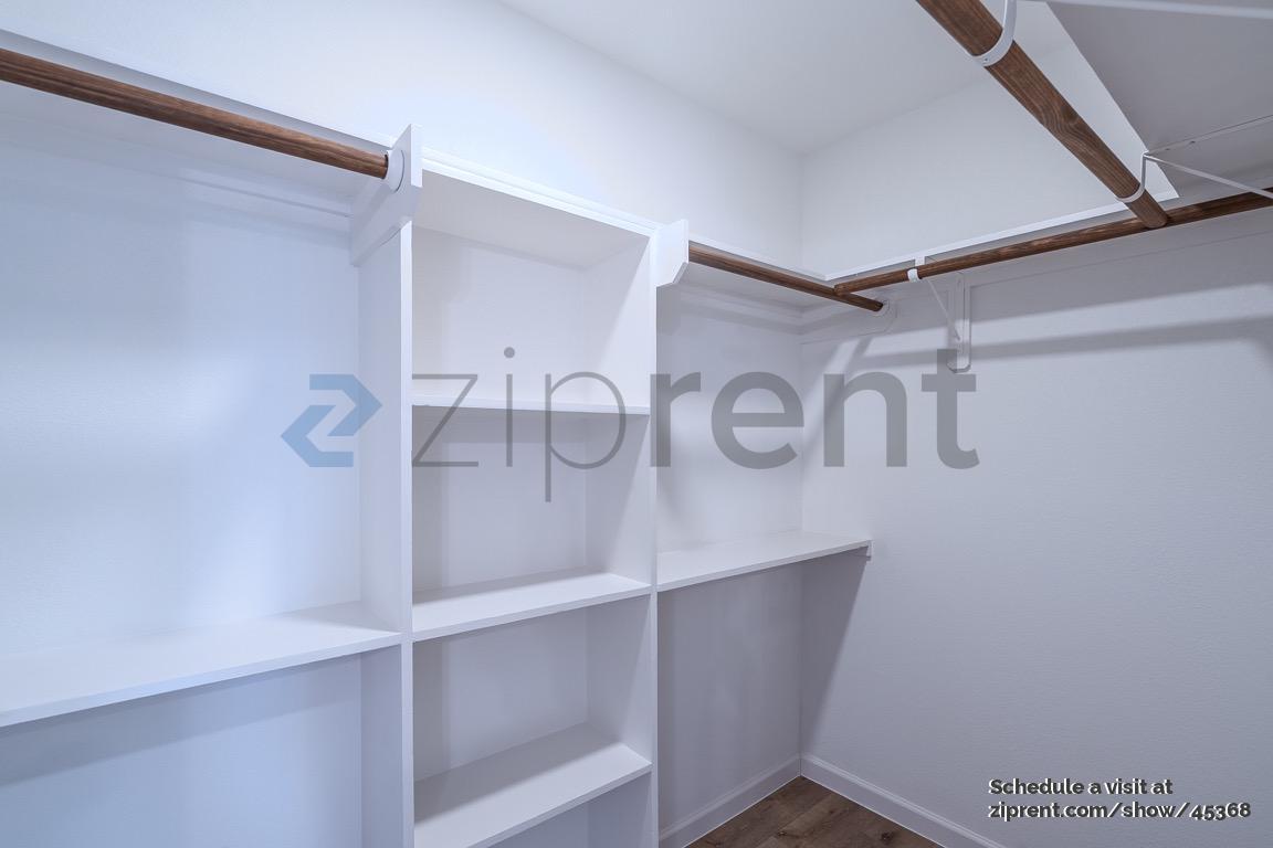 Building Photo - 3923 Alsace St