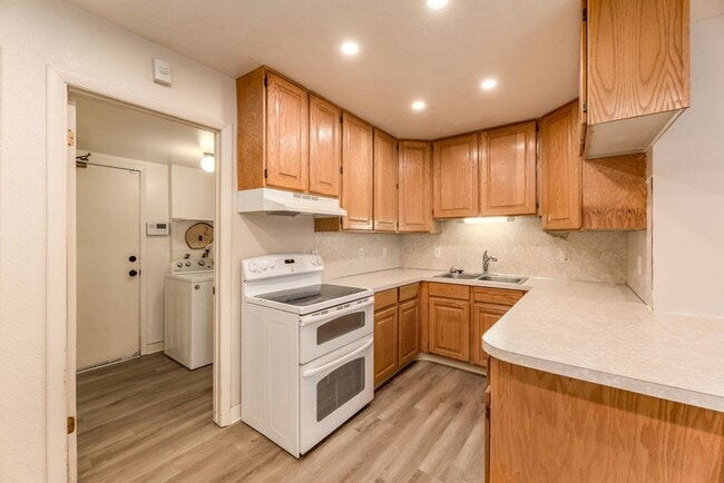 Building Photo - 4517 1175 W