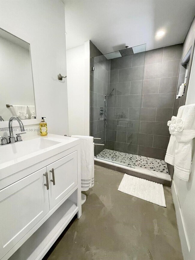 Building Photo - 96180 Overseas Hwy