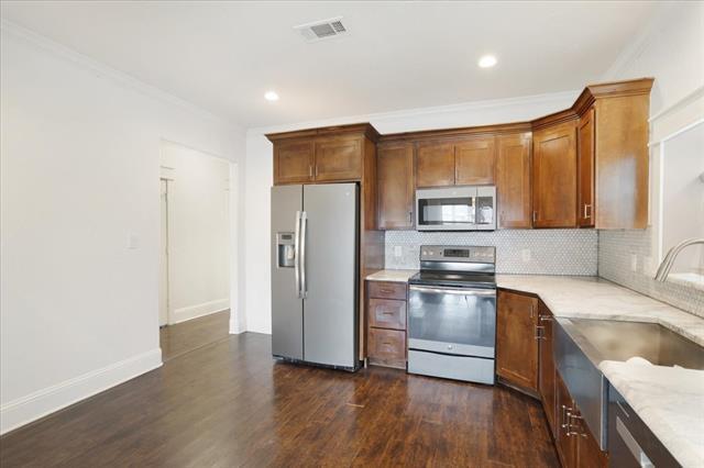 Building Photo - 805 W Owings St