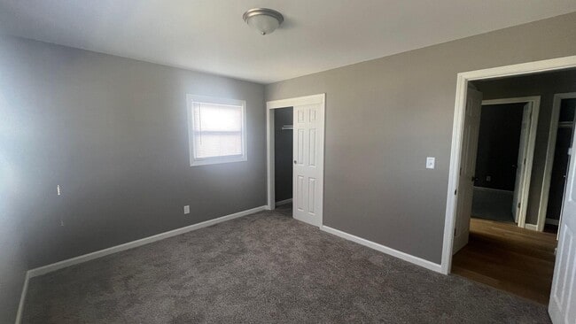 Building Photo - 5922 N 84th St