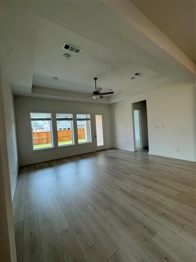 Building Photo - 7129 Carriage Lgt Dr
