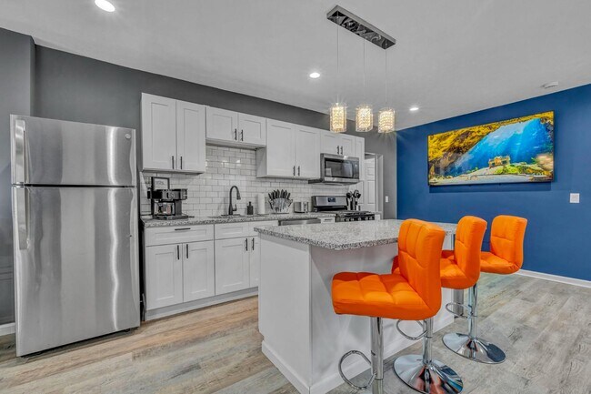 Building Photo - 839 Starkweather Ave