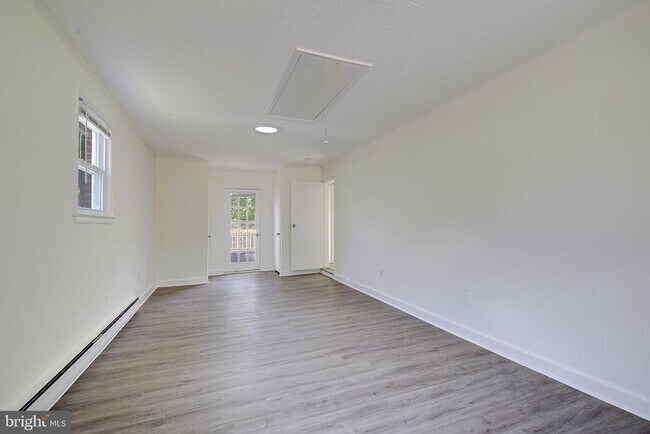 Building Photo - 6417 Kaine Dr