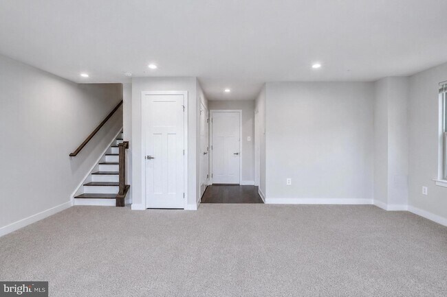Building Photo - 8032 Spring Arbor Dr