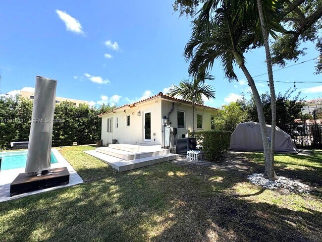 Building Photo - 11 Veragua Ave