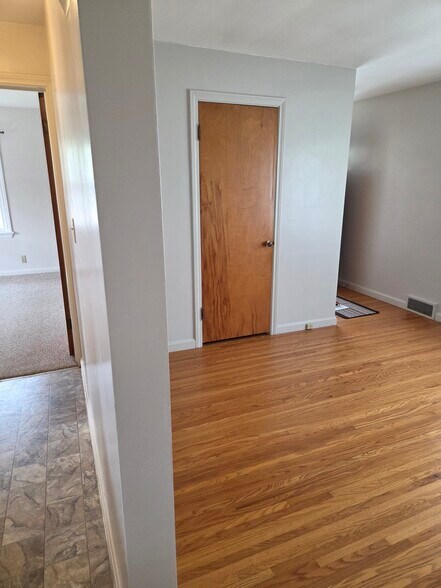 Living Room closet - 420 Muth Rd