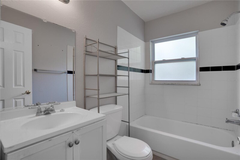 Building Photo - 6238 13th Ave S