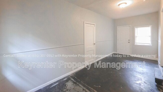 Building Photo - 8322 Highland Ave