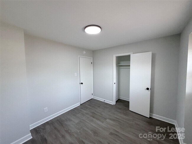 Building Photo - 6207 Eagle Peak Dr