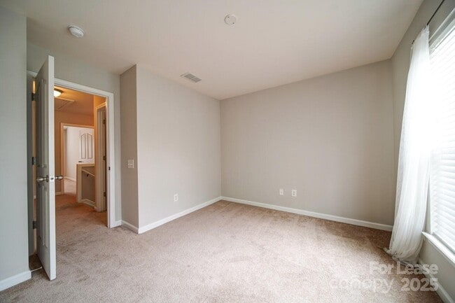 Building Photo - 9821 Carson Whitley Ave
