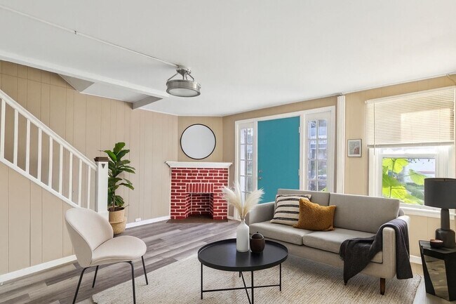 Primary Photo - 358 E Upsal St