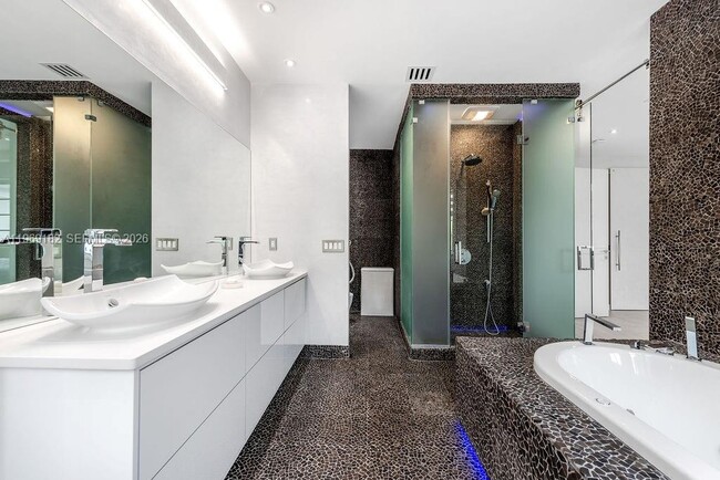 Building Photo - 3949 194th Ln