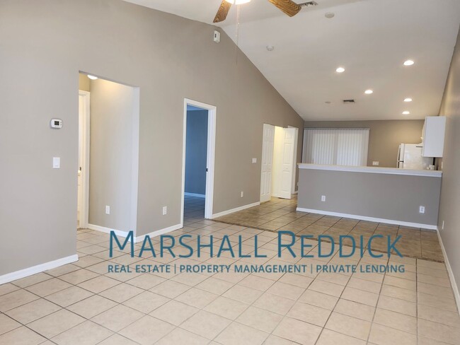 Building Photo - Cozy 3 bed 2 bath off Alabama