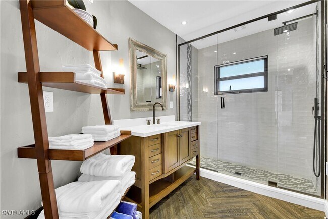 Building Photo - 167 Torrey Pines Point