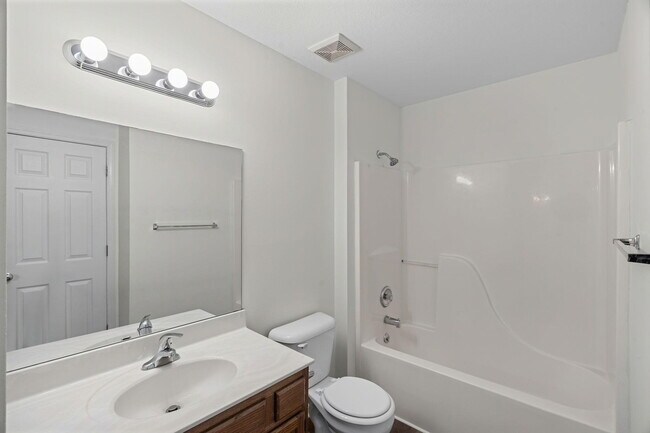 Building Photo - 3503 La Mesa Dr