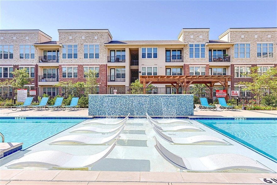 The Quadrangles on Twenty Apartments in Grand Prairie, Texas - The Quadrangles on Twenty