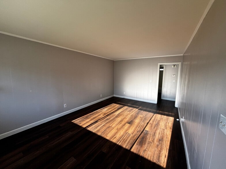 Building Photo - 2103 McBrien Rd