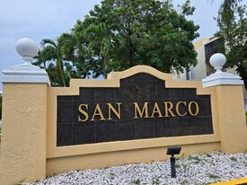 Building Photo - 8860 Fontainebleau Blvd