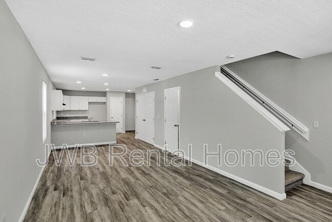 Building Photo - 1041 Oakley St
