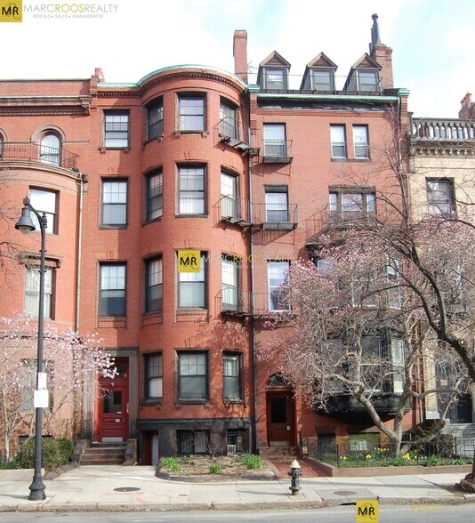 Building Photo - 464 Beacon St