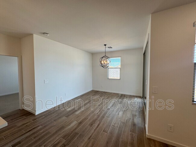 Building Photo - 15928 W Gray Fox Trl