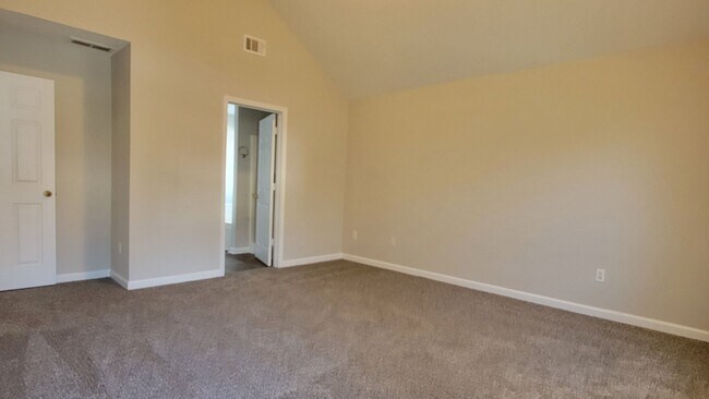 Building Photo - Coming Soon - Modern Comfort Ideal Locatio...