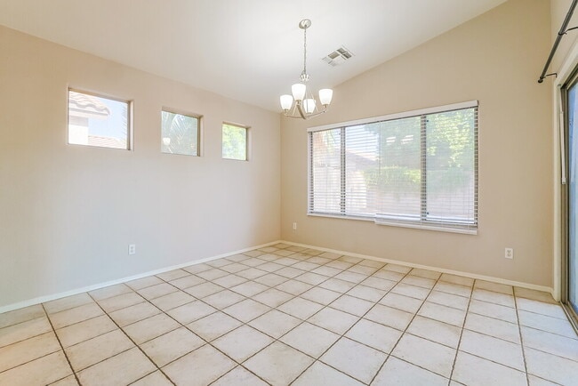 Building Photo - 1162 E Baylor Ln